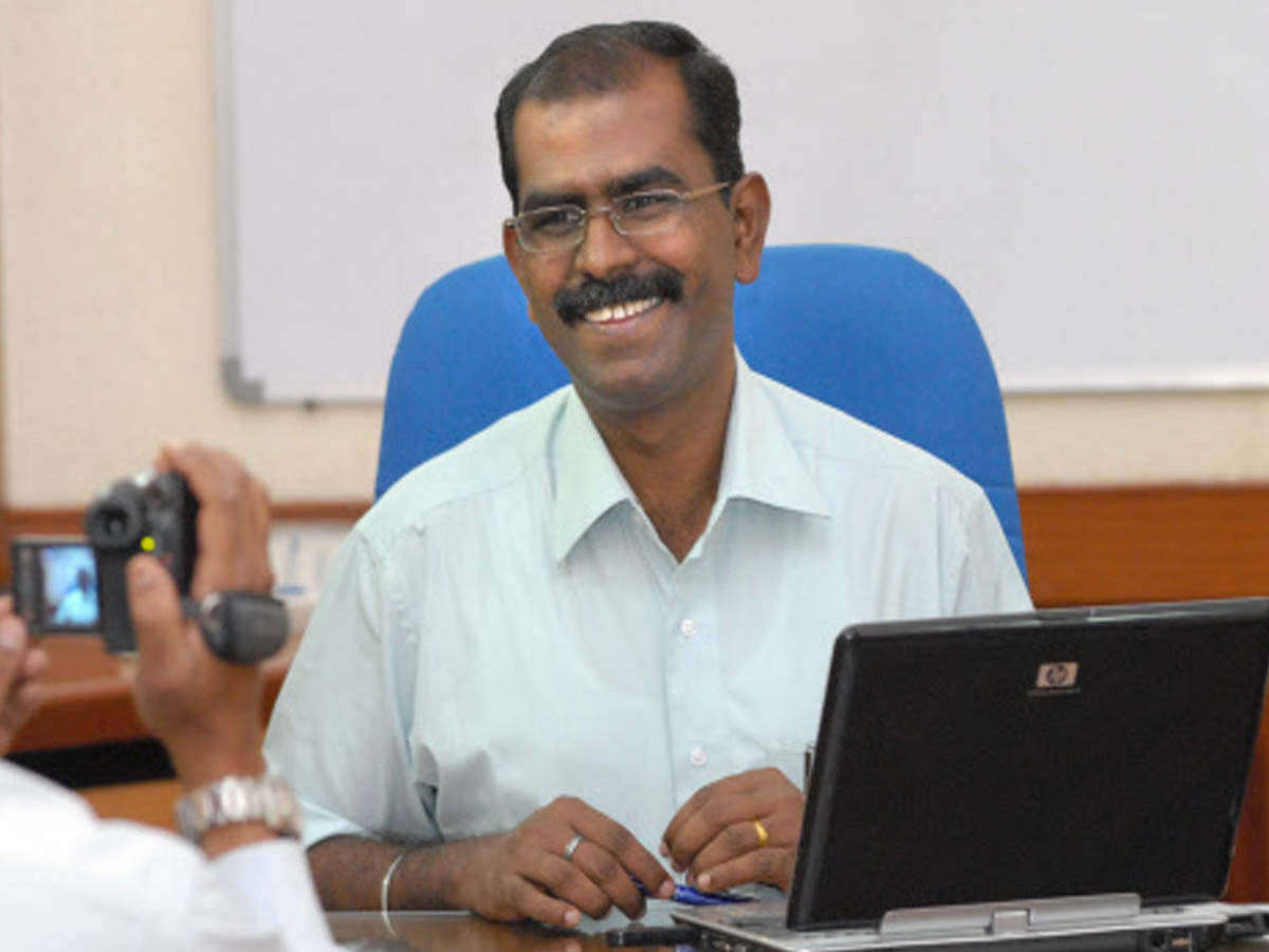 Manivannan Ponnaia IAS officer Wiki, Bio, Profile, Unknown Facts and Family Details revealed